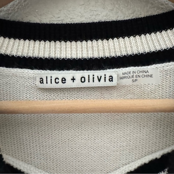 Alice + Olivia Albina LOVE Sweater RARE HTF Pullover Crew Wool Classic Novelty S - Picture 13 of 15